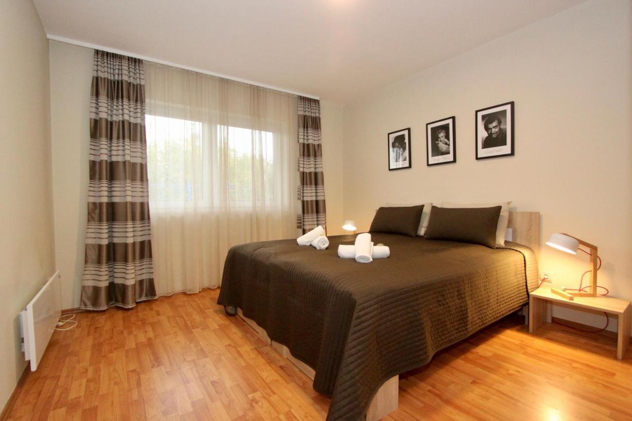 Cozy Apartments In Belgrade, Cukarica, Zeleznik, Free Parking And Wifi Buitenkant foto
