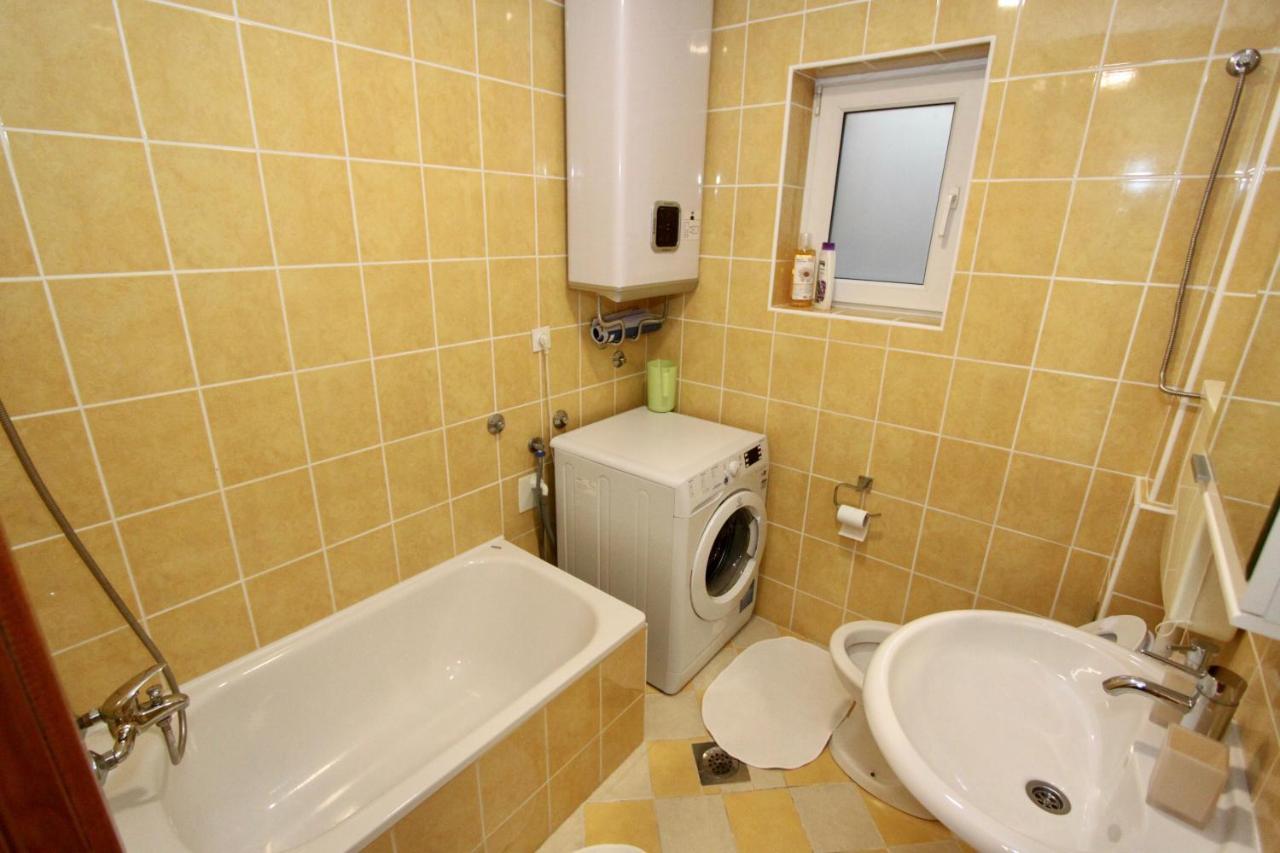 Cozy Apartments In Belgrade, Cukarica, Zeleznik, Free Parking And Wifi Buitenkant foto